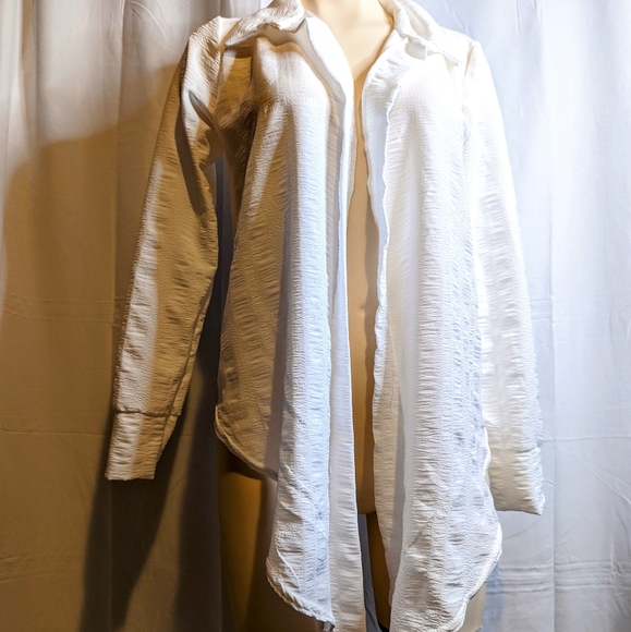 PrettyLittleThing | Women's | Textured Tie Front Shirt | Size 4 - Picture 9 of 12